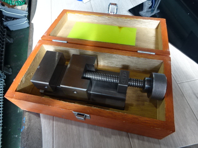 JAPAN AUTOMATIC MACHINE NP-80 Vice Image 5