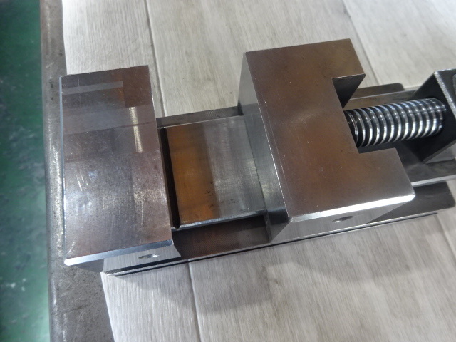 JAPAN AUTOMATIC MACHINE 口巾70 Vice Image 4