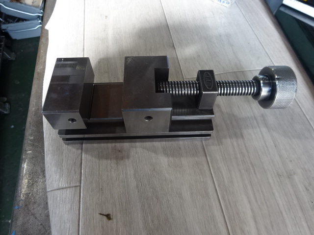 JAPAN AUTOMATIC MACHINE 口巾70 Vice Image 5