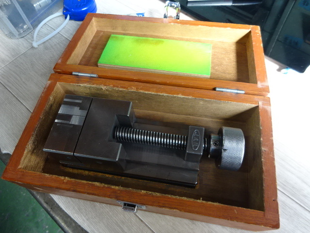JAPAN AUTOMATIC MACHINE 口巾70 Vice Image 6