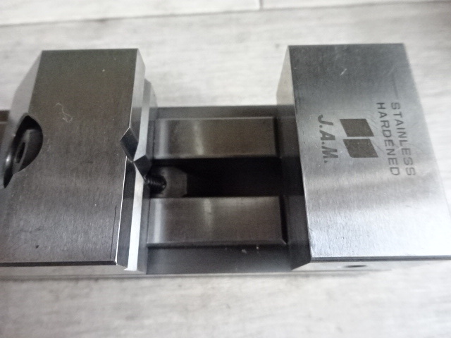 JAPAN AUTOMATIC MACHINE 口巾45 Vice Image 3