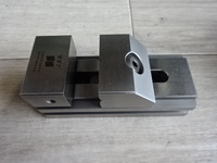 JAPAN AUTOMATIC MACHINE 口巾45 Vice A-0941 Image