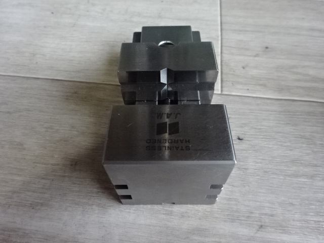 JAPAN AUTOMATIC MACHINE 口巾45 Vice Image 2