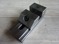 JAPAN AUTOMATIC MACHINE 口巾45 Vice A-0943 Image