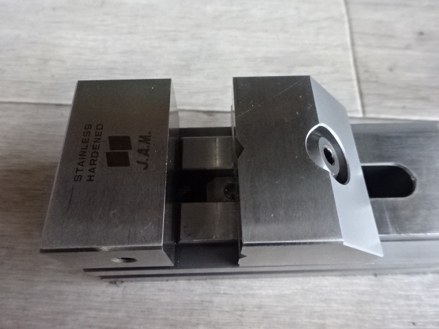 JAPAN AUTOMATIC MACHINE 口巾45 Vice Image 4
