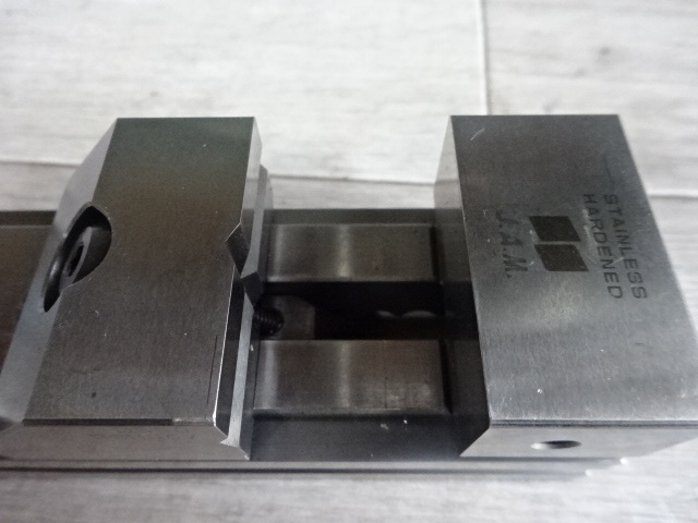 JAPAN AUTOMATIC MACHINE 口巾45 Vice Image 4