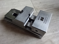 JAPAN AUTOMATIC MACHINE 口巾45 Vice A-0946 Image