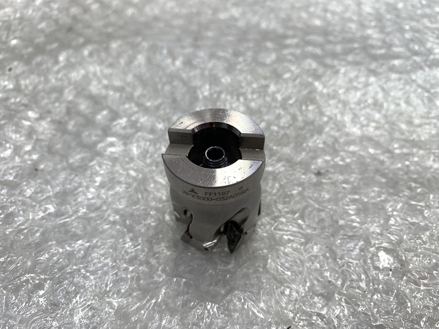 MITSUBISHI MATERIALS APX3000-032A05RA Milling Cutter Image 1