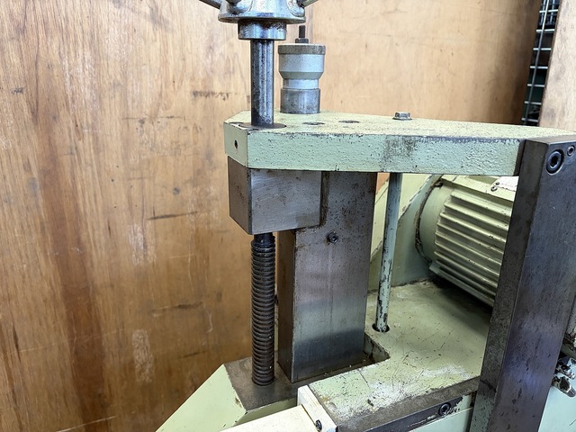 TSUNE SEIKI P-240F Cutting Machine Image 9