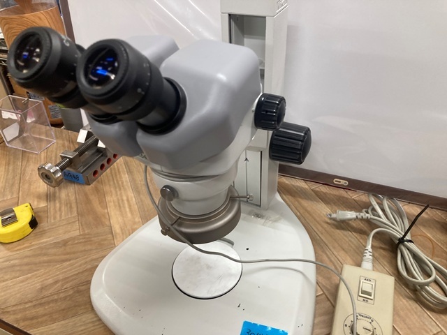 Nikon SMZ645 Microscope Image 2