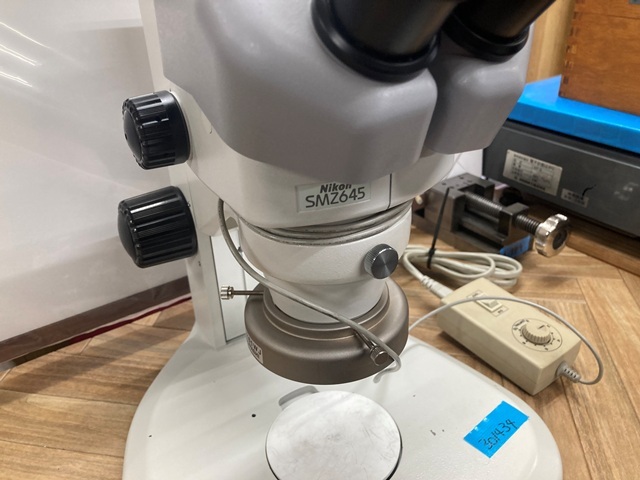 Nikon SMZ645 Microscope Image 4