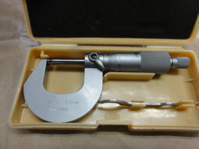 Mitutoyo M110-25 Micrometer (Outer) Image 1