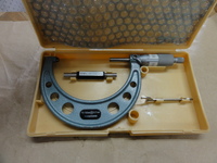 Mitutoyo OM-100 Micrometer (Outer) G-2885 Image