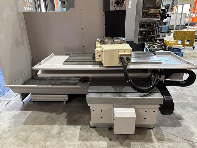 YAMASAKI GIKEN YZB-88ATC NC Horizontal Milling Machine Image 9