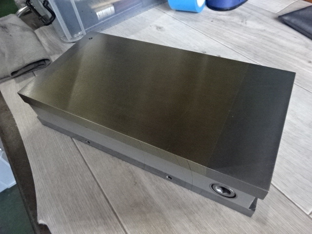不明 255X130 Magnet Chuck Image 1