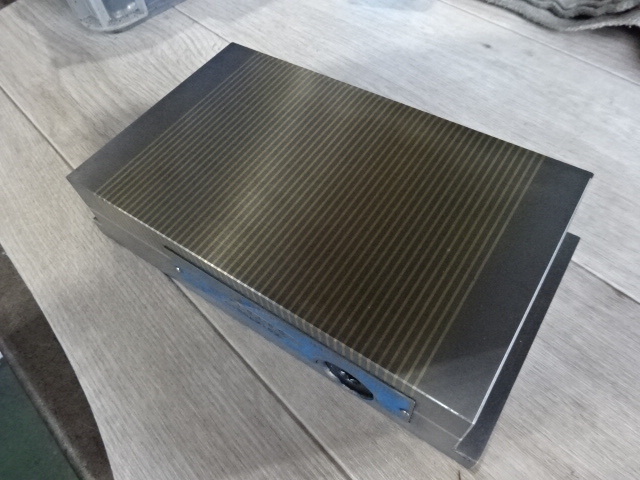 KANETEC RMWH-10180 Magnet Chuck Image 1
