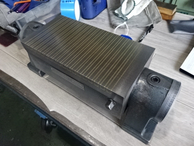 FUJI JIKOH PFB125X250 Magnet Chuck Image 1