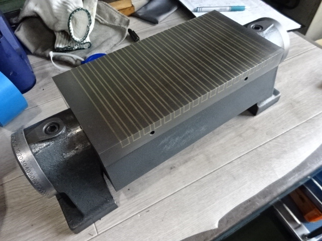 FUJI JIKOH PFB125X250 Magnet Chuck Image 2