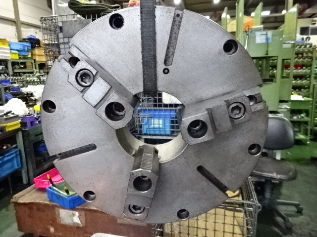 KOBAYASHI IRON WORKS TC460F Lathe Chuck Image 2