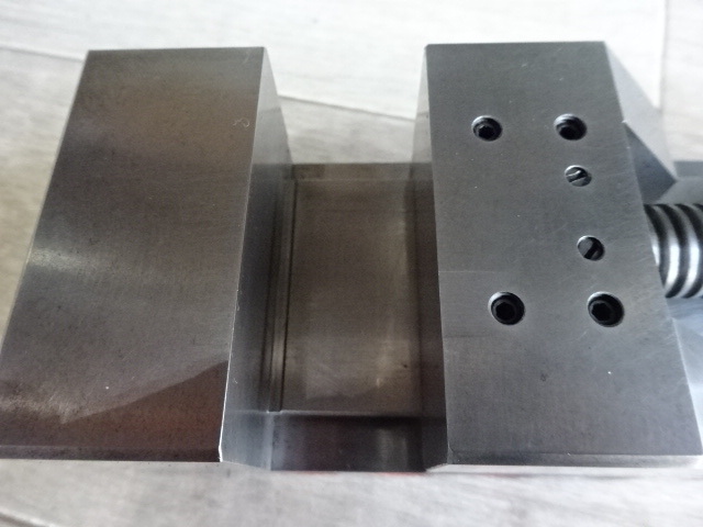 JAPAN AUTOMATIC MACHINE 口巾70 Vice Image 4
