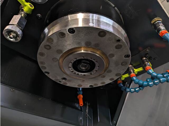 MAKINO V56 Vertical Machining Center Image 15