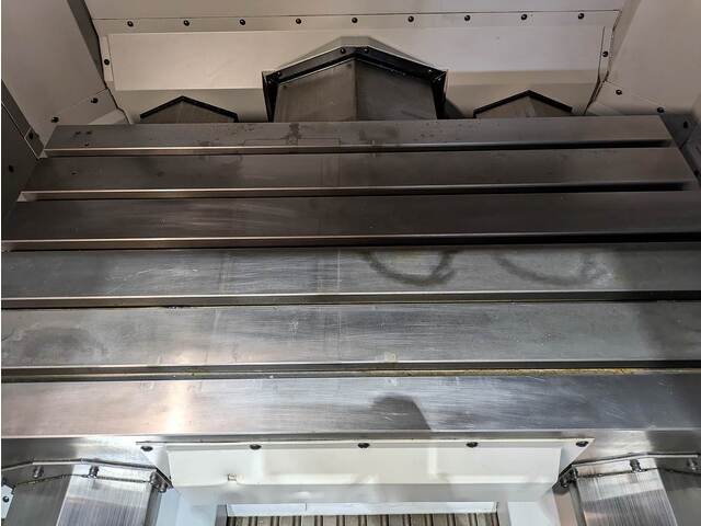 MAKINO V56 Vertical Machining Center Image 16