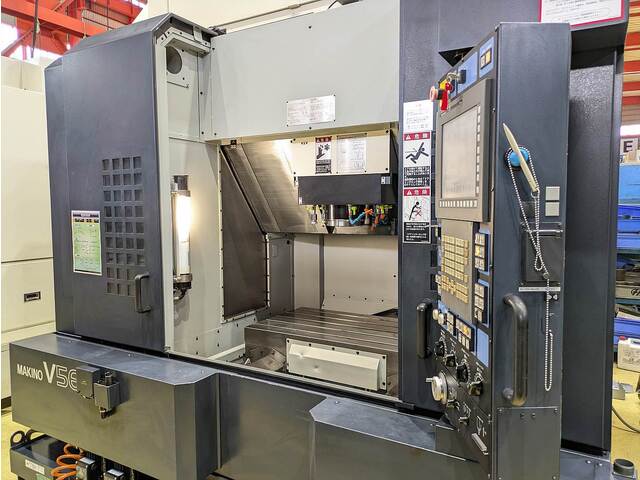 MAKINO V56 Vertical Machining Center Image 18