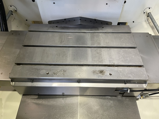 FANUC α-D14MiB5ADV Vertical Machining Center Image 2