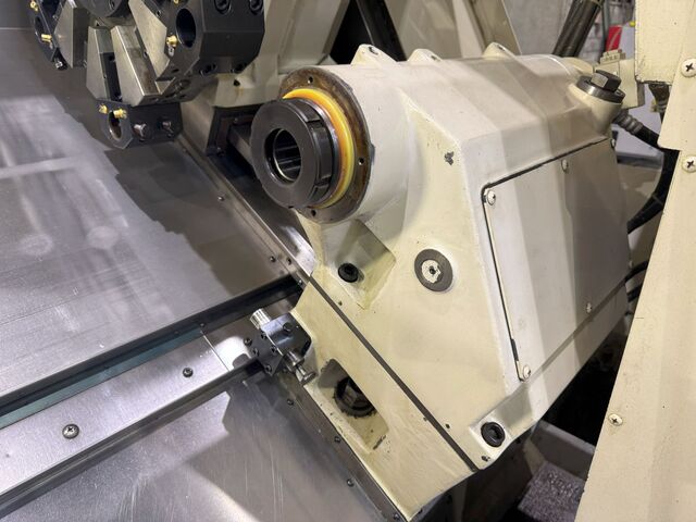 Okuma LB400 NC Lathe Image 5