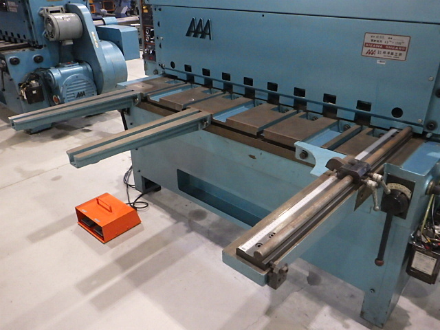 AIZAWA TEKKOSHO A2-512 Shearing Machine Image 2