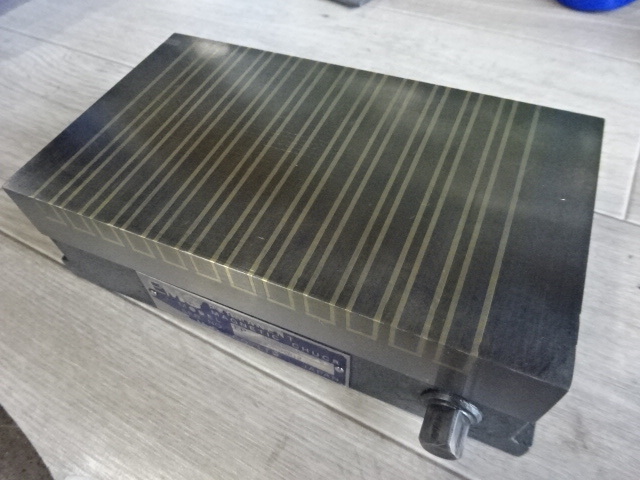 EMS 175X100 Magnet Chuck Image 1