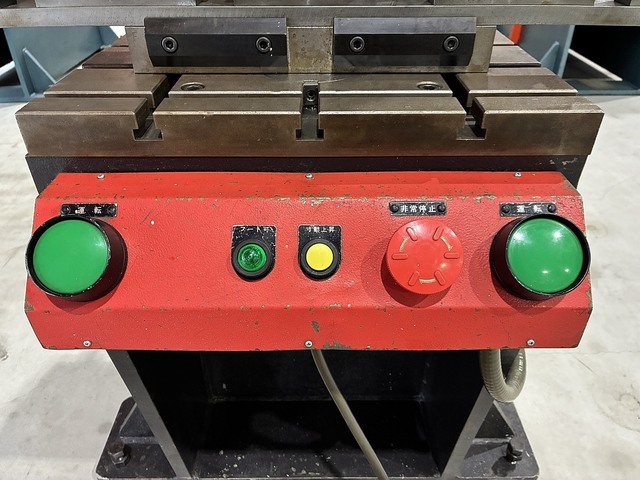 アマダ SPH-30C プレスブレーキ/ベンダー の画像 7枚目