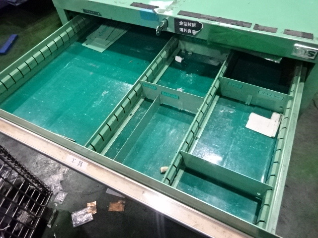 大阪製罐 OS 不明 ツールキャビネット の画像 2枚目