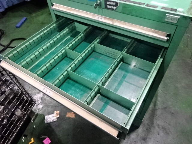 大阪製罐 OS 不明 ツールキャビネット の画像 3枚目