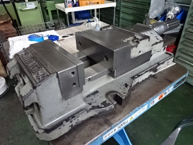 TSUDAKOMA VH-200 Vice Image 2