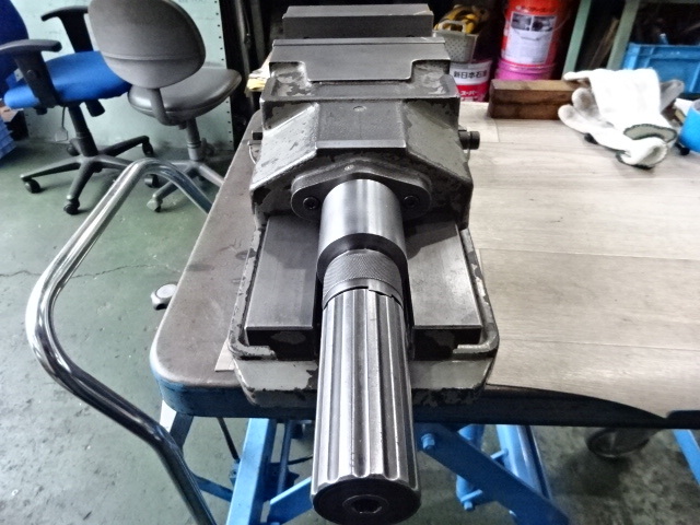 TSUDAKOMA VH-200 Vice Image 5