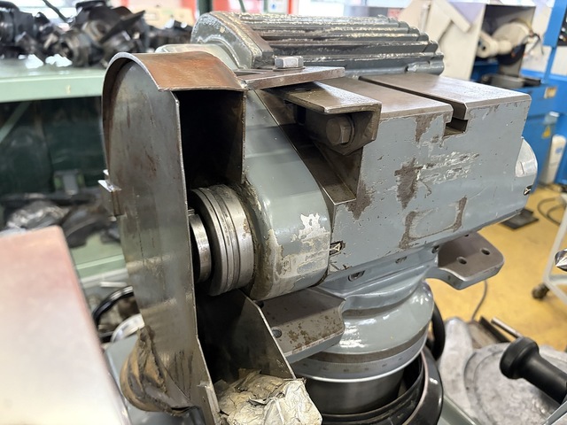 MAKINO C-40 Tool Grinder Image 15