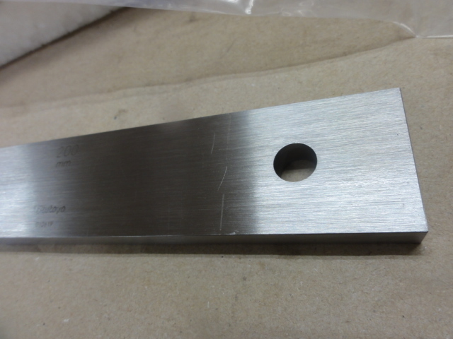 Mitutoyo 200mm Block Image 3