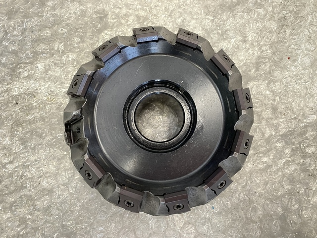 イスカル F45LN D100-12-31.75-R-N15 フライスカッター の画像 3枚目