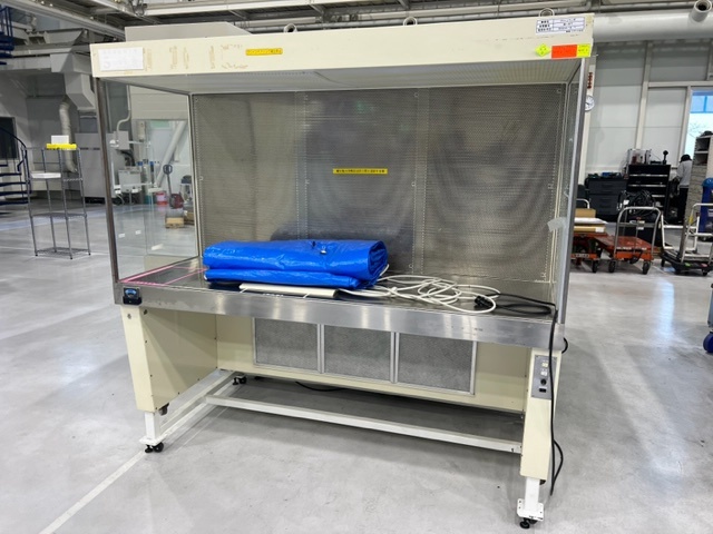 三基計装 W1910 Cleanroom equipment and scientific material handling systems Image 1