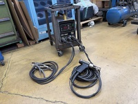 HBS CD1501 溶接機 C185645 の画像