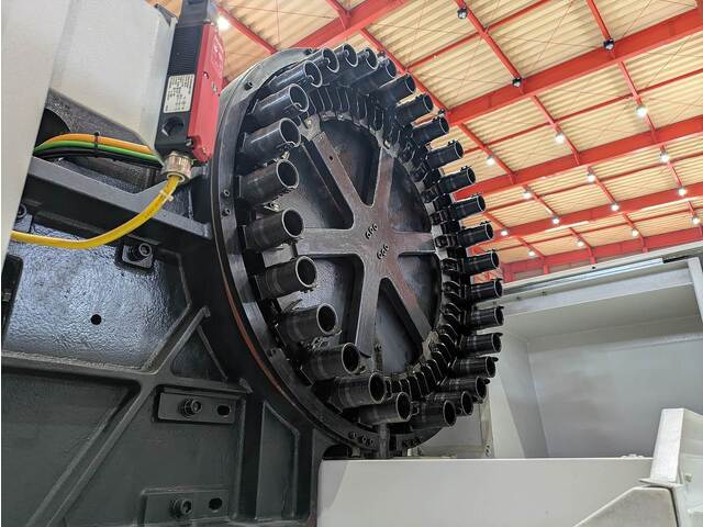 MAZAK VCN-510C Vertical Machining Center Image 6