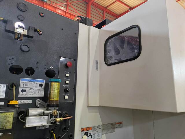 MAZAK VCN-510C Vertical Machining Center Image 7