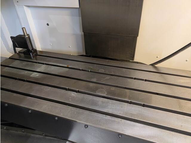MAZAK VCN-510C Vertical Machining Center Image 17