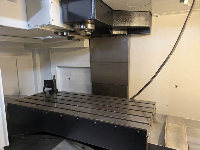 MAZAK VCN-510C Vertical Machining Center Image 18