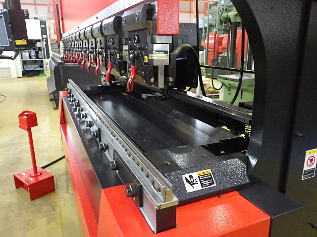 AMADA FBD1025NT Press Brake/Bender Image 4