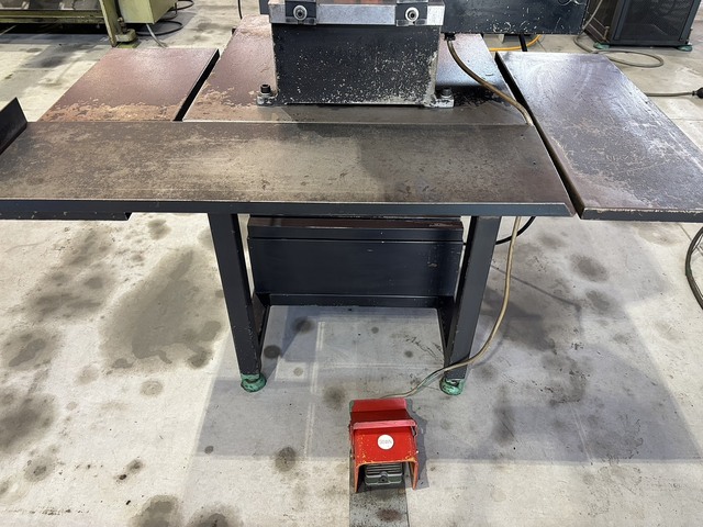 AMADA FMB-062 Press Brake/Bender Image 3