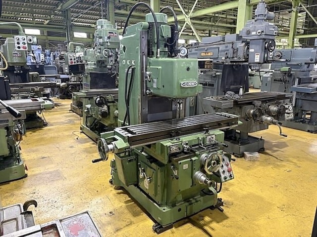 OKK MH-2V Vertical Milling Machine Image 2
