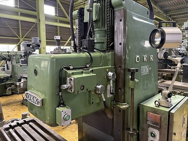 OKK MH-2V Vertical Milling Machine Image 3