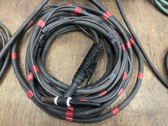 ダイヘン AVP-300 溶接機 の画像 4枚目